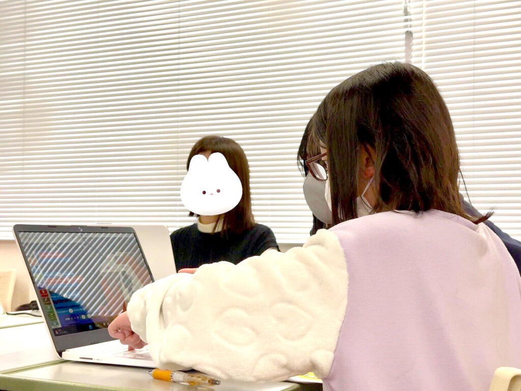 真剣に学ぶ子ども達のプロクラ体験会